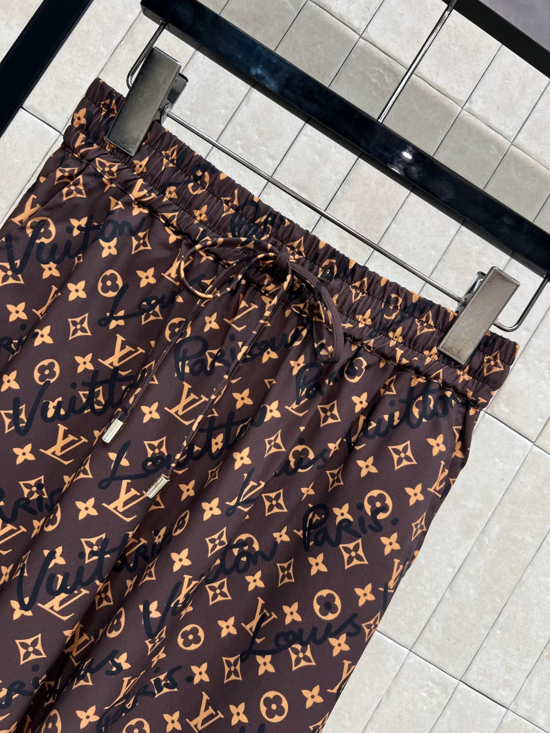 Брюки Женские Louis Vuitton 13306136