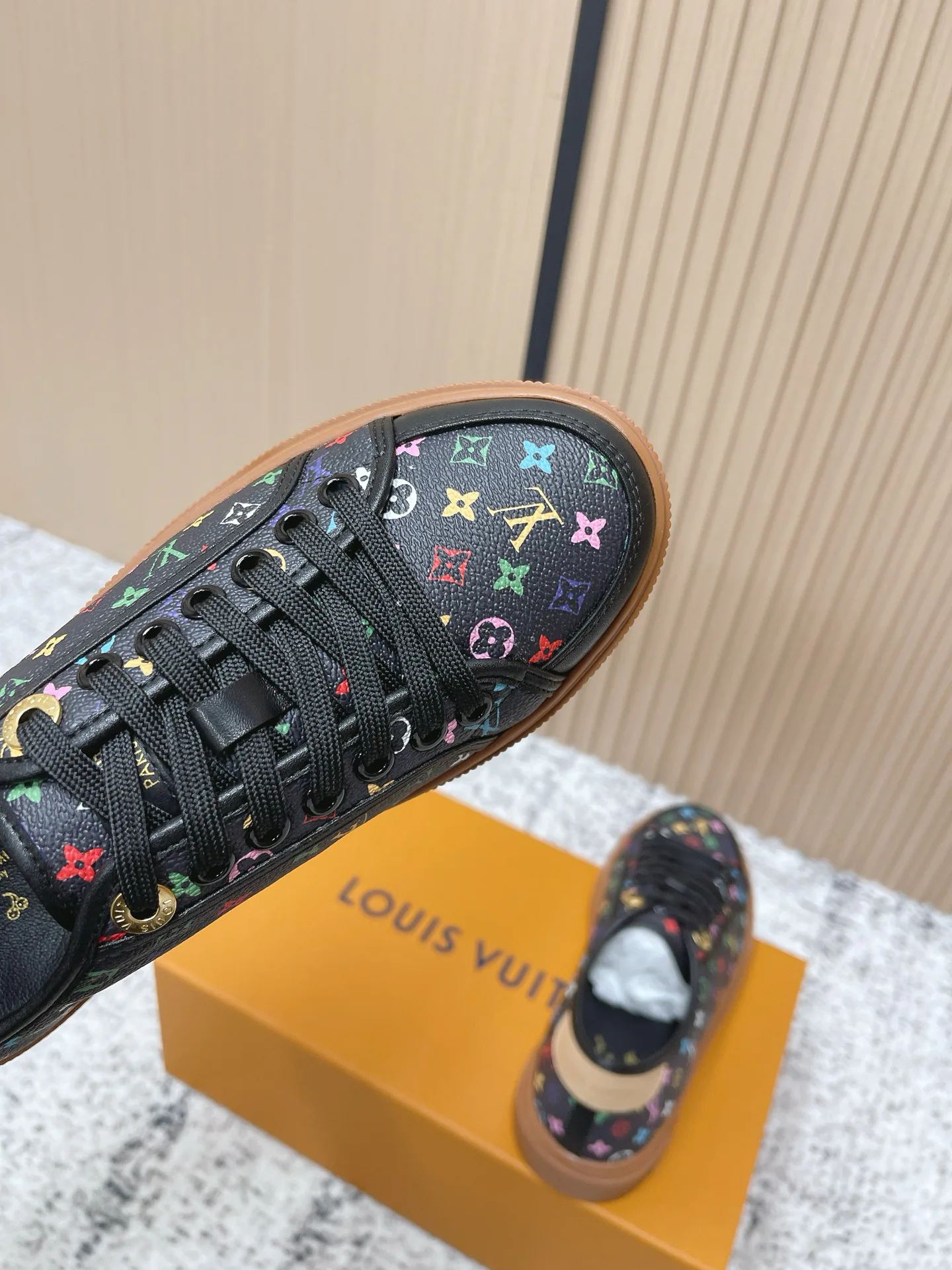 Кроссовки Женские Louis Vuitton 1511842