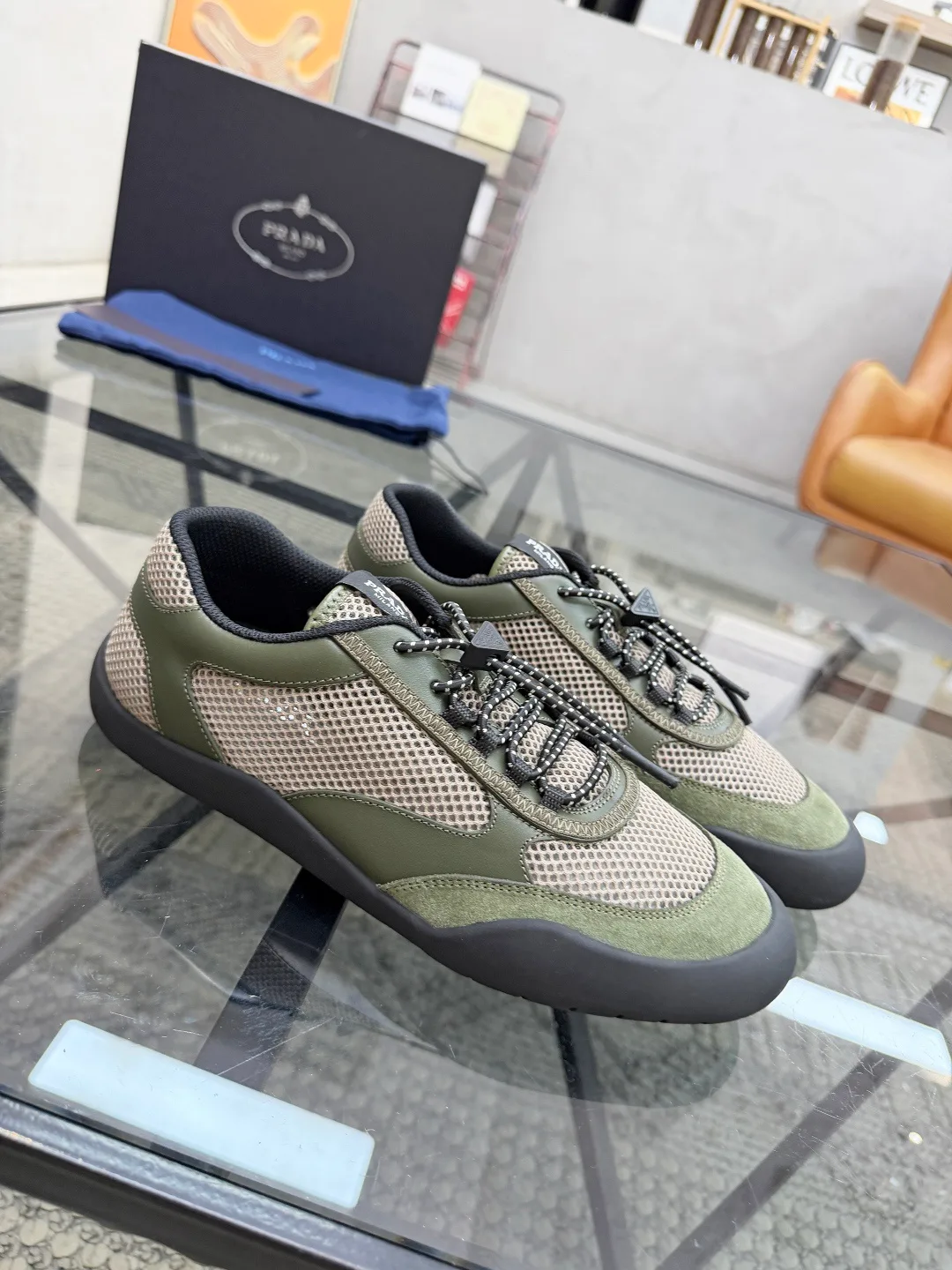 Кроссовки Мужские Prada 18346364