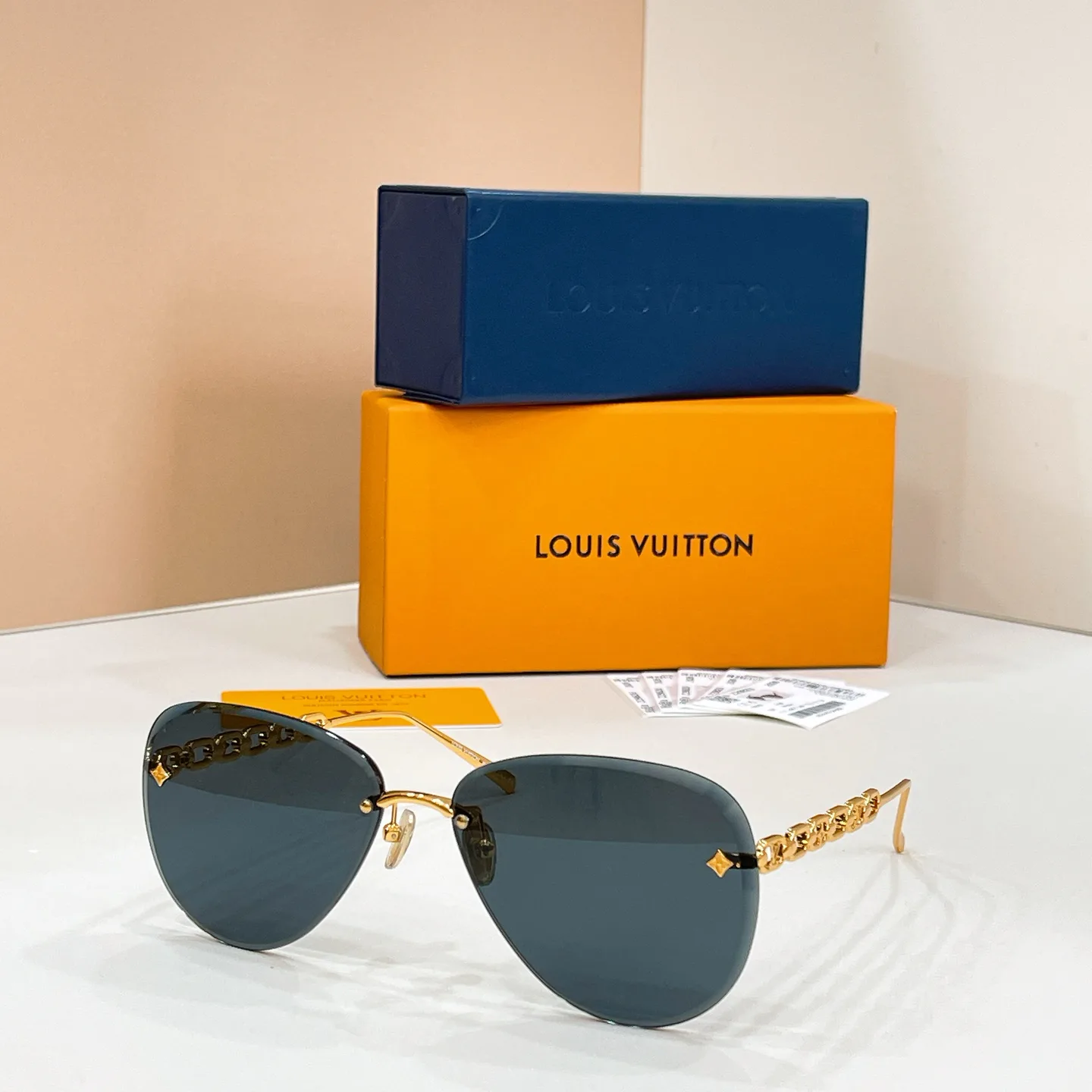 Очки Louis Vuitton 13576986