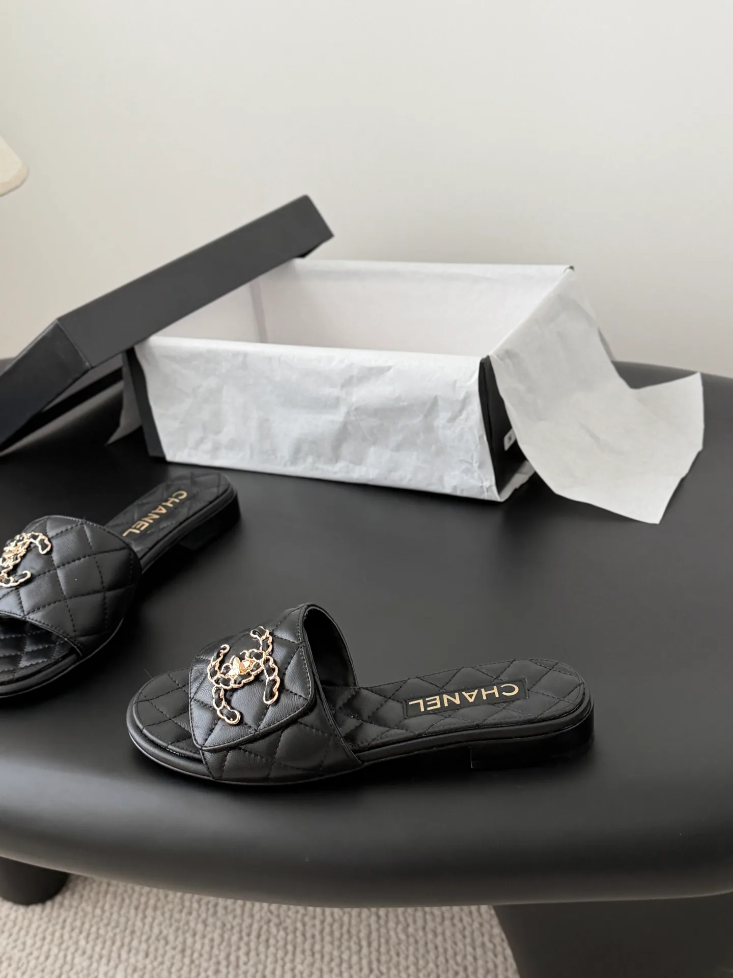 Шлепанцы Женские Chanel 11157368