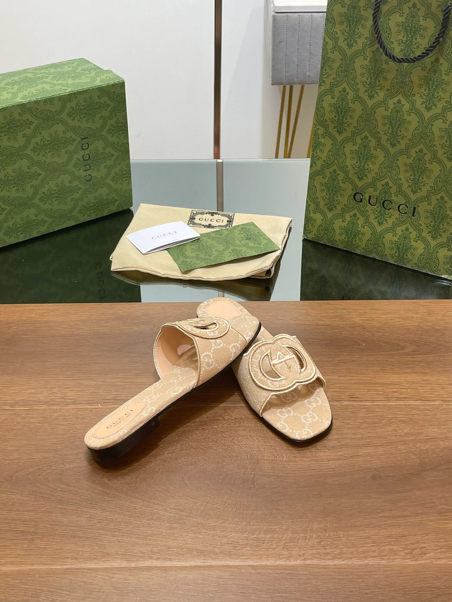 Шлепанцы Женские Gucci 34596