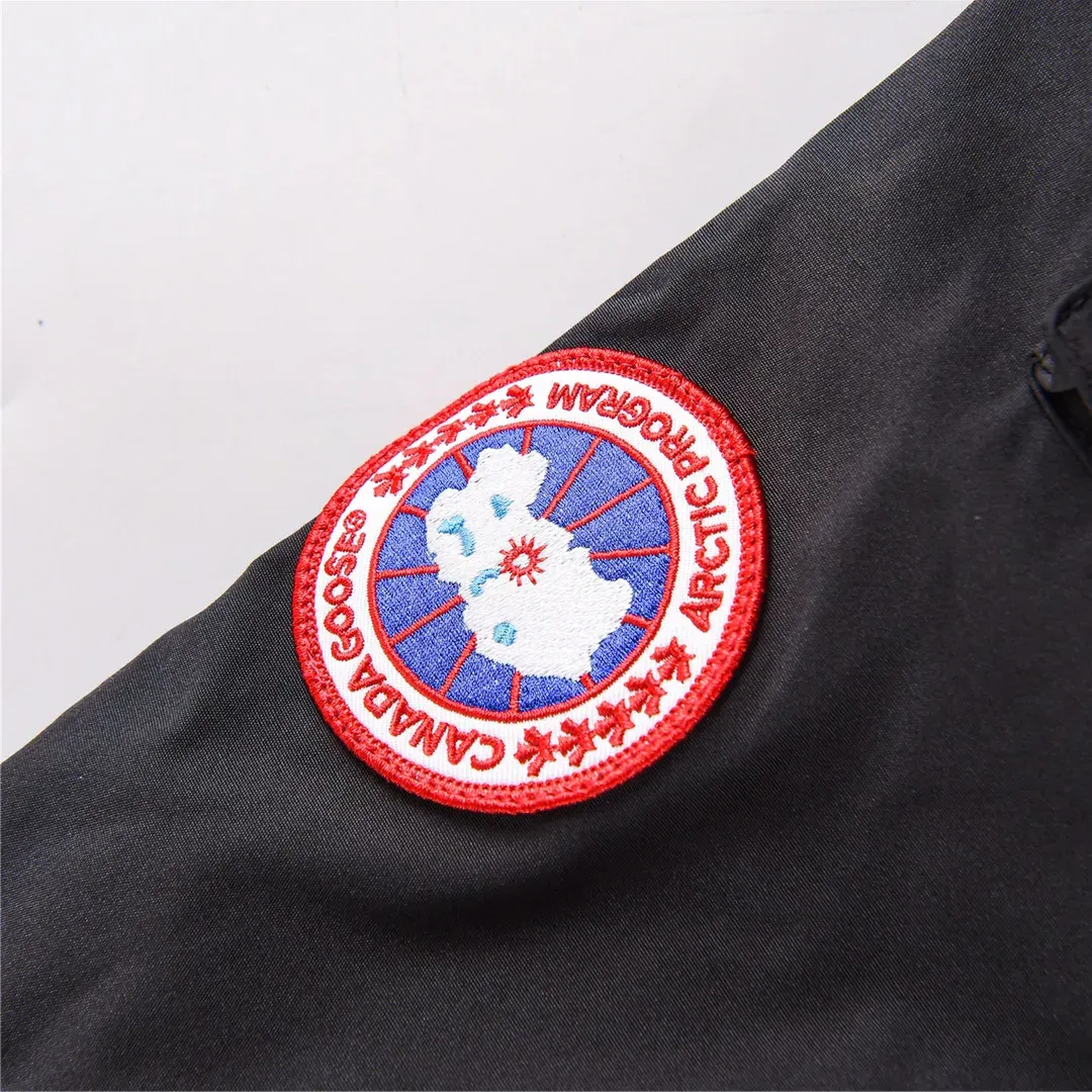 Куртки И Пуховики Женские Canada Goose 4963559
