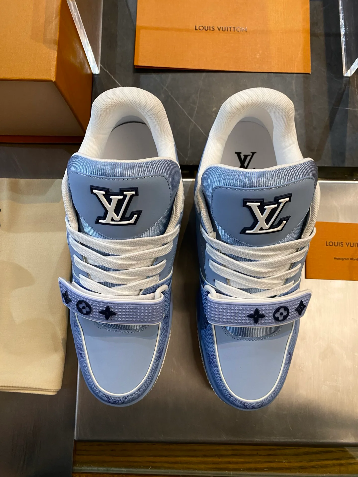 Кроссовки Женские Louis Vuitton 1276800