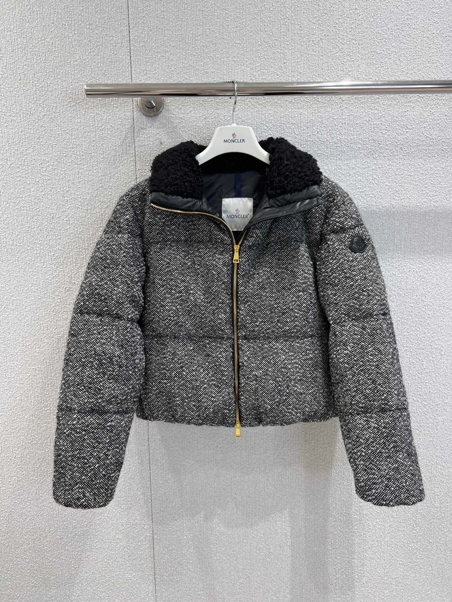 Куртки И Пуховики Женские Moncler 284371