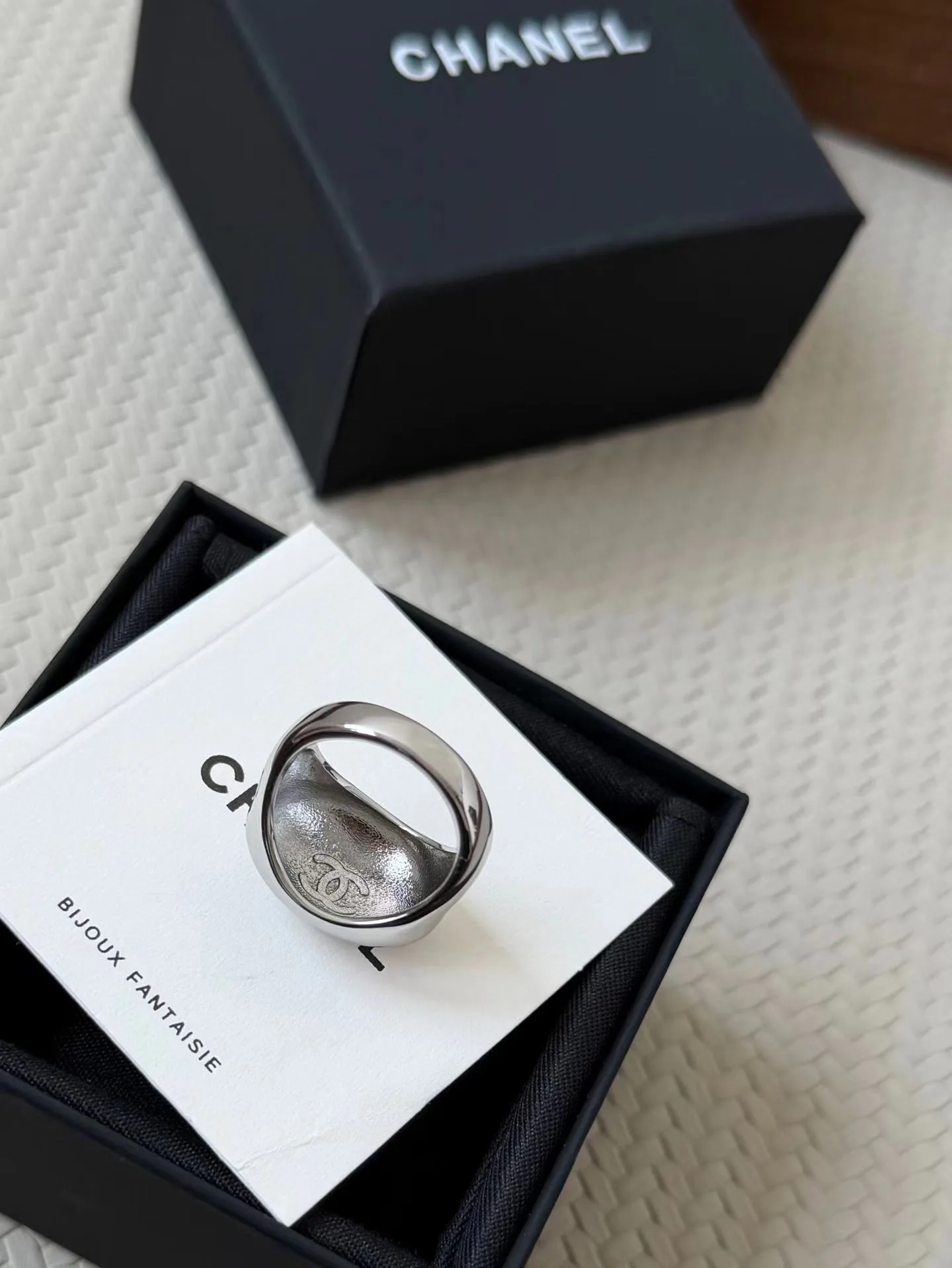 Бижутерия Chanel 18123156