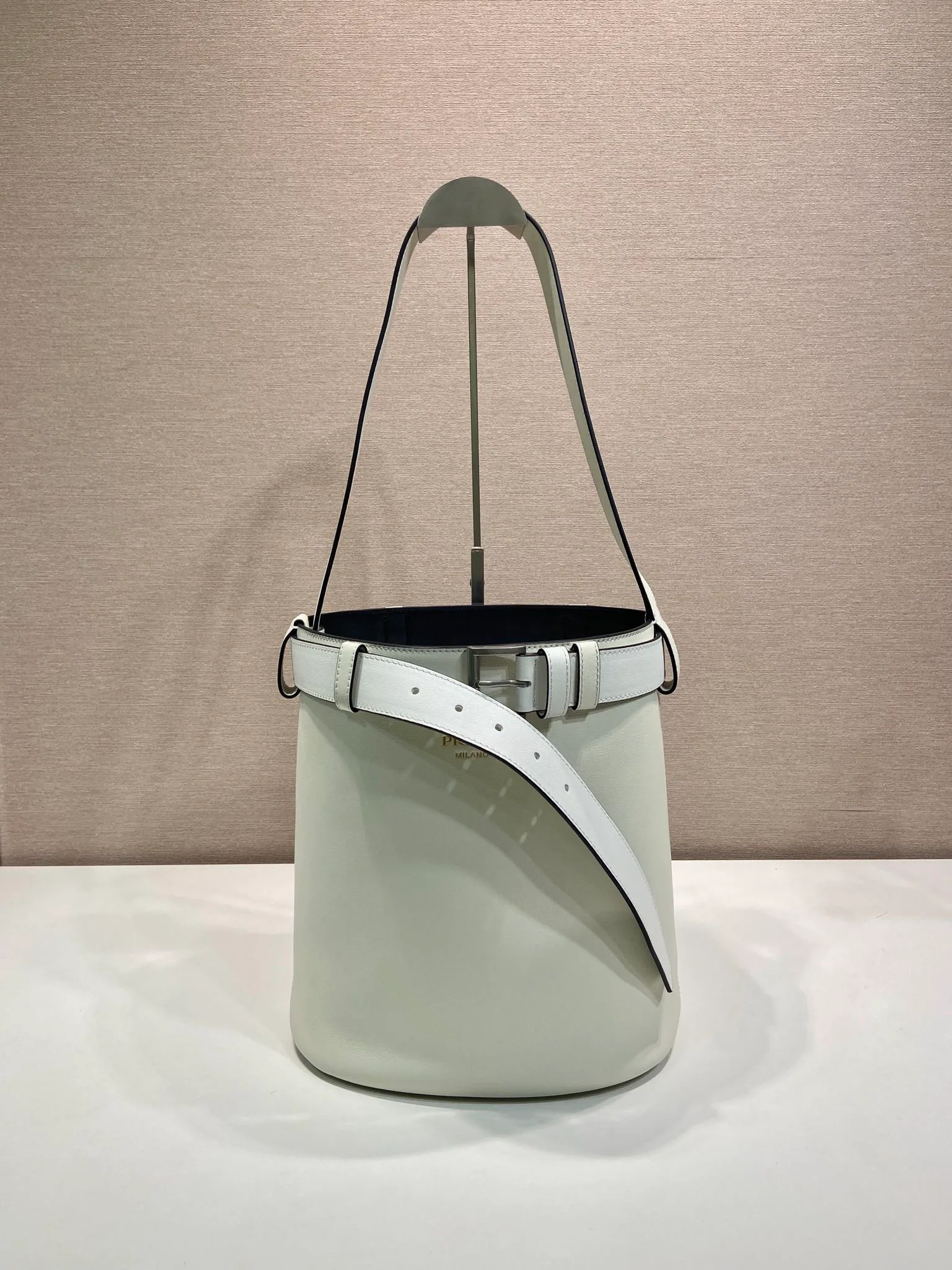Классические Сумки Женские Prada 11886383
