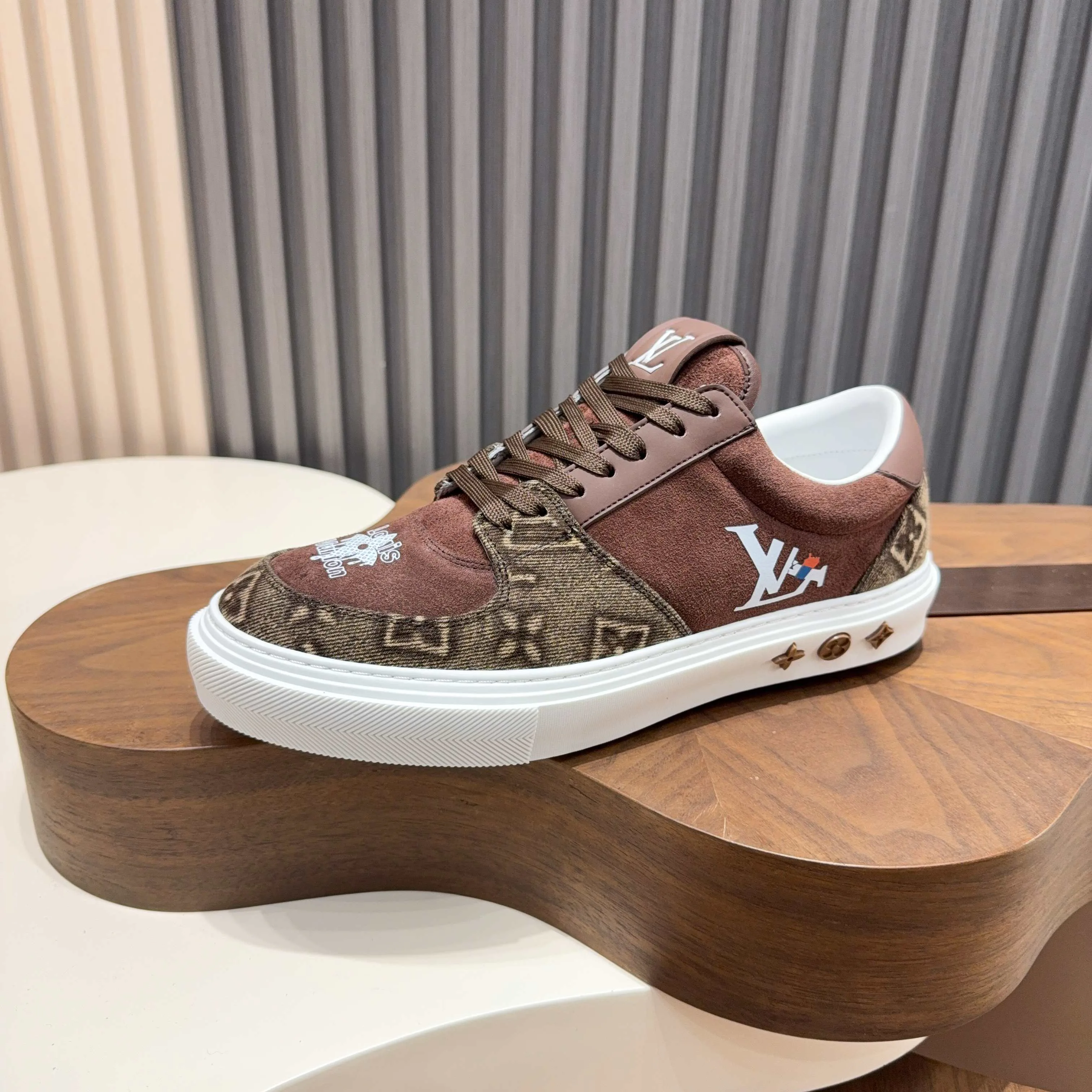 Кроссовки Мужские Louis Vuitton 17921398