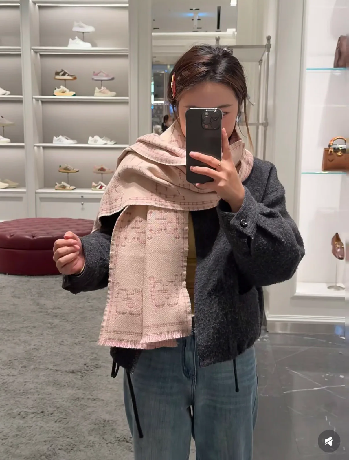 Шарфы Gucci 18476683