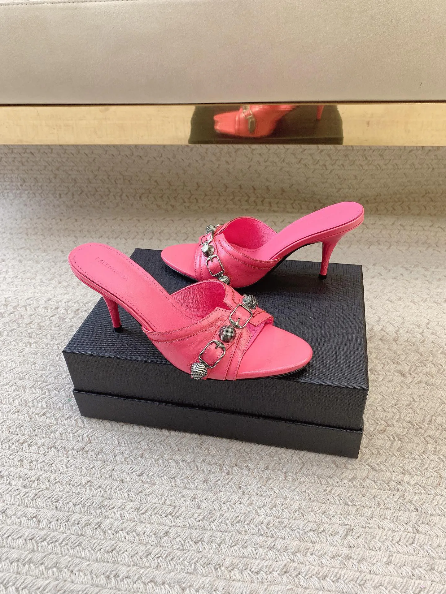 Босоножки Женские Fendi 15427