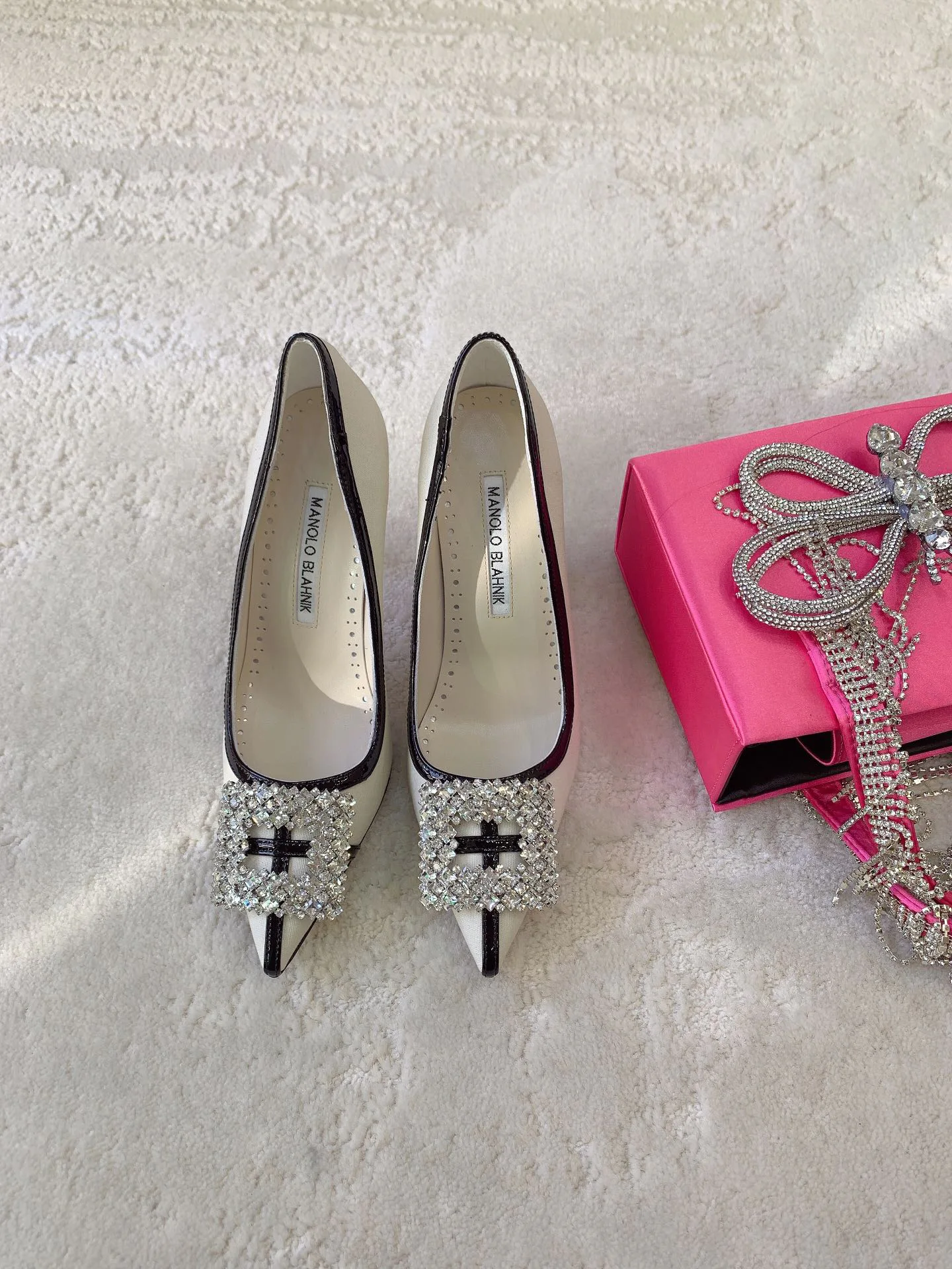 Туфли Женские Manolo Blahnik 18698274