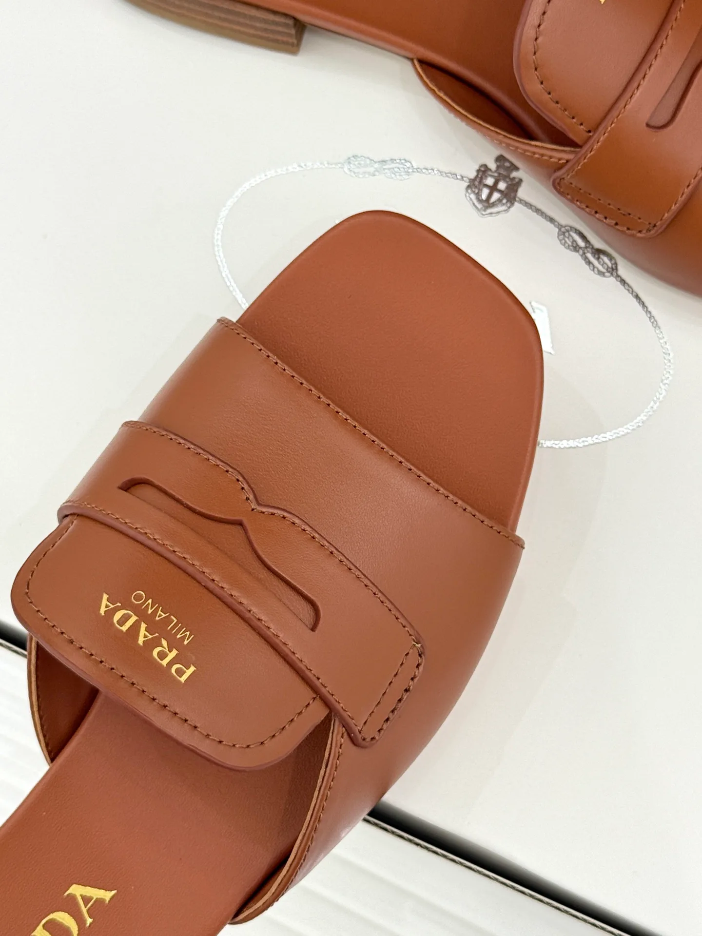 Шлепанцы Женские Prada 12632989