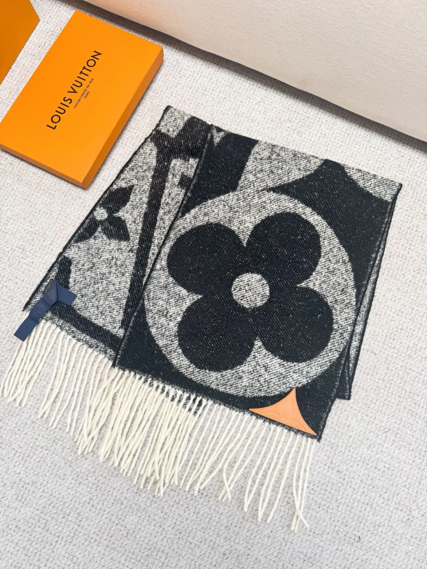 Шарфы Louis Vuitton 11247775