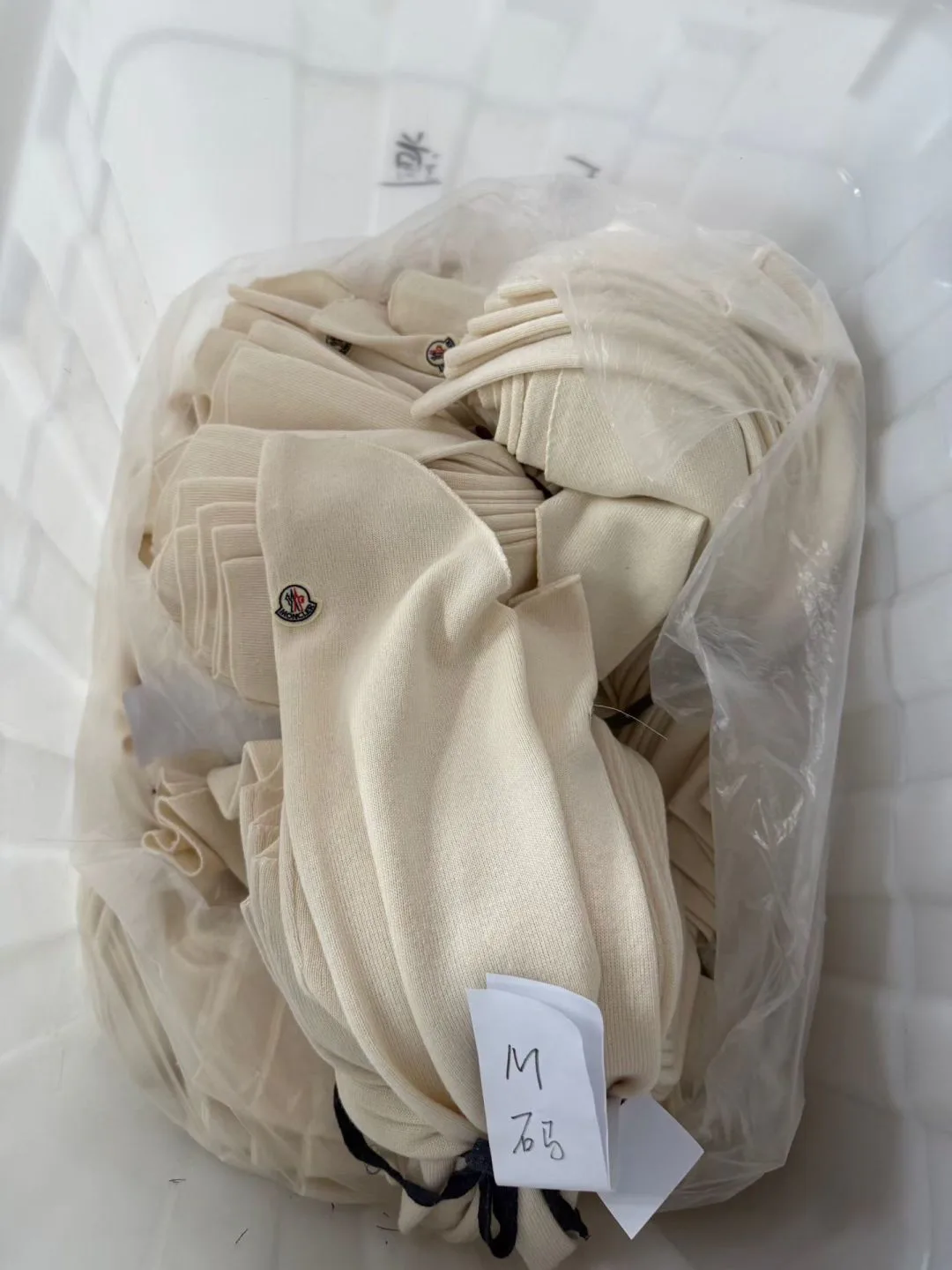 Куртки И Пуховики Женские Moncler 18722814