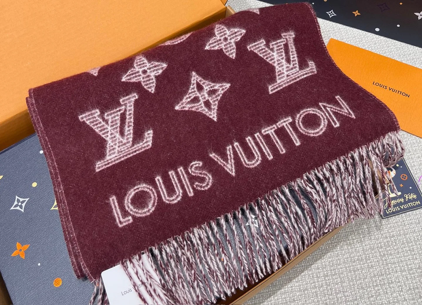Шарфы Louis Vuitton 1255795
