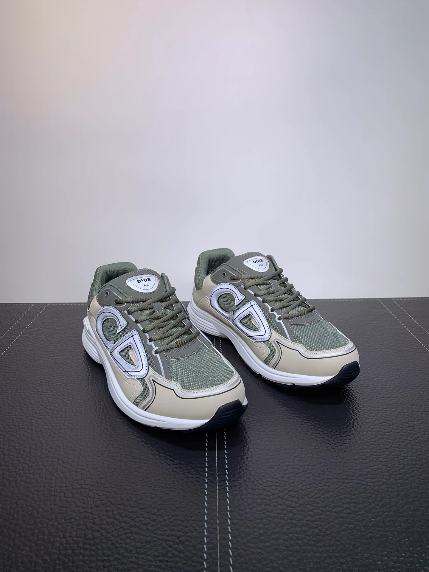 Кроссовки Женские Christian Dior 11617792