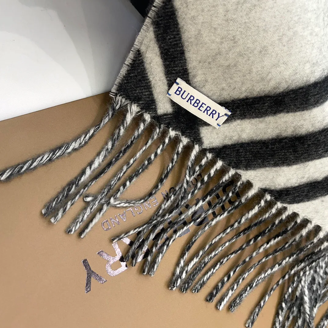 Шарфы Burberry 1223990