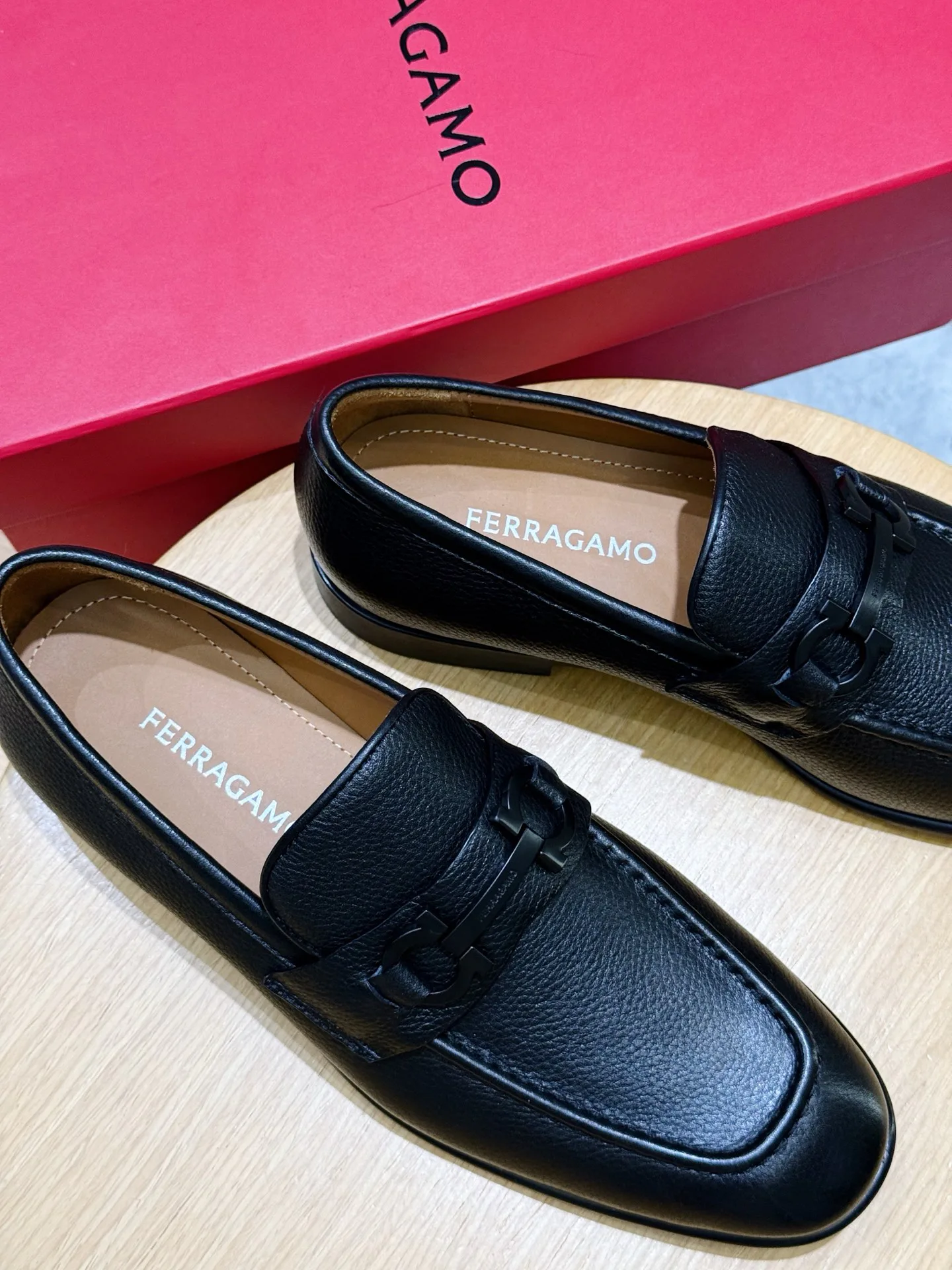 Лоферы И Туфли Мужские Salvatore Ferragamo 18101488