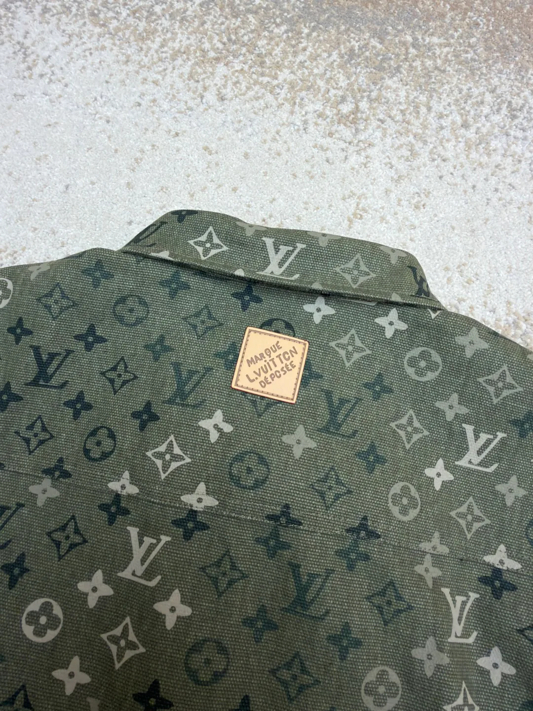 Куртки И Пуховики Женские Louis Vuitton 412795