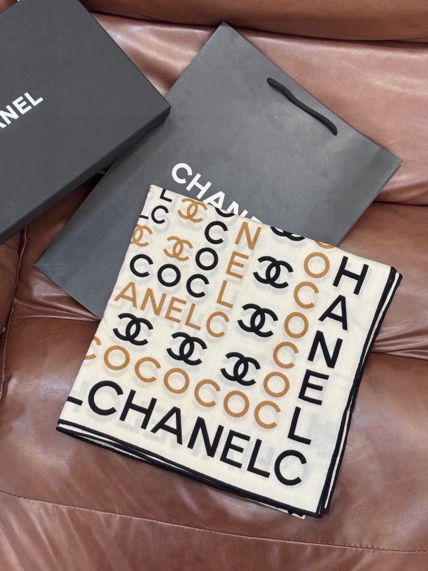 Шарфы Chanel 17631799