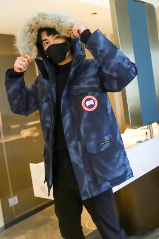 Куртки И Пуховики Женские Canada Goose 64128
