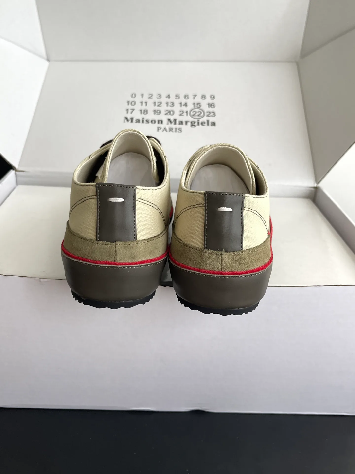 Кроссовки Женские Maison Margiela 17554405