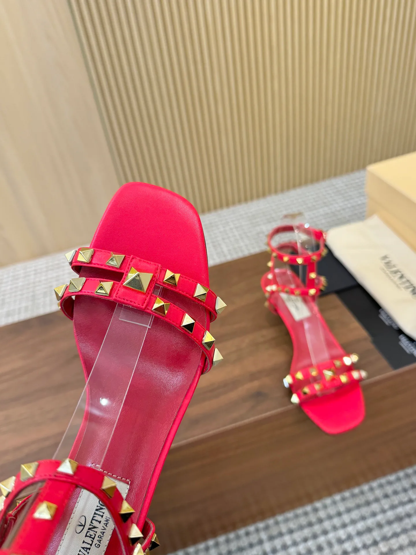 Босоножки Женские Valentino 17411470