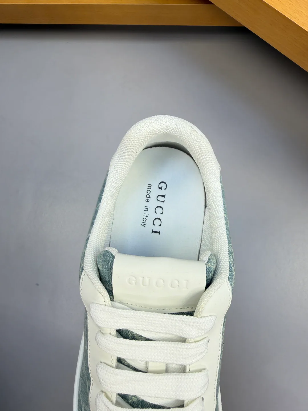 Кроссовки Женские Gucci 18781753