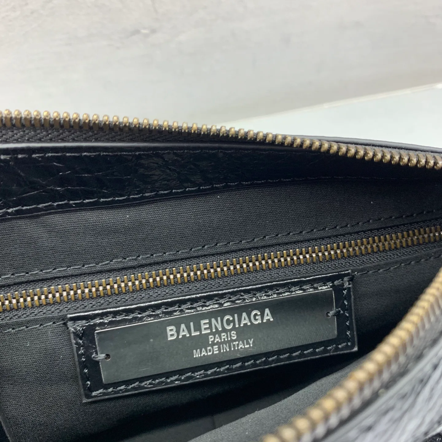 Сумки На Ремне Женские Balenciaga 17359730