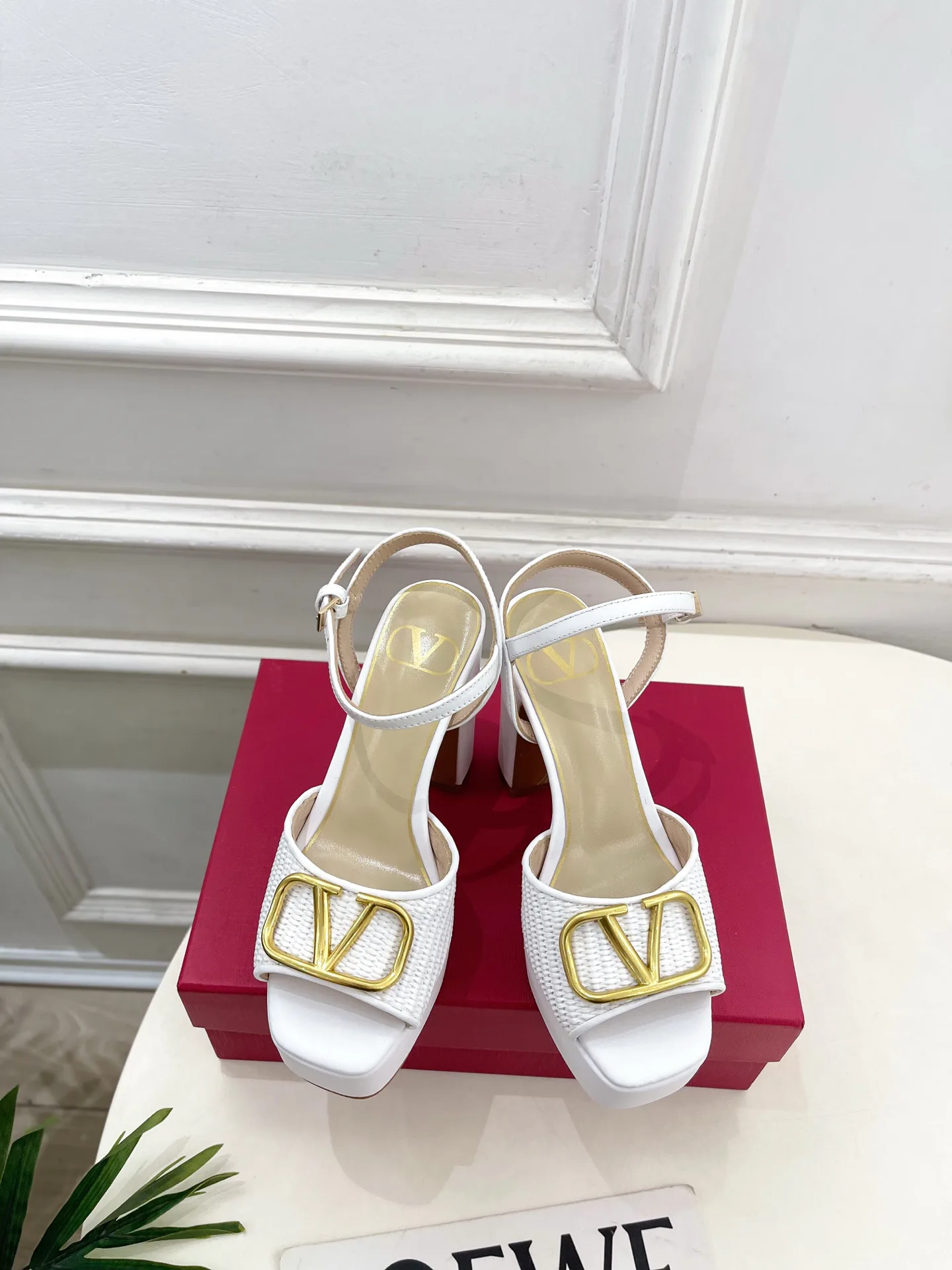 Босоножки Женские Valentino 13085019