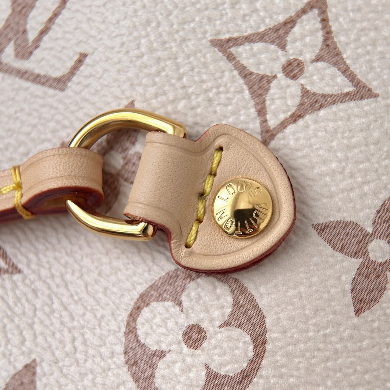 Классические Сумки Женские Louis Vuitton 17825444