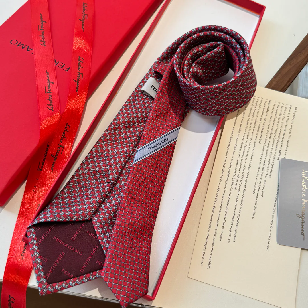 Платки Salvatore Ferragamo 18673753