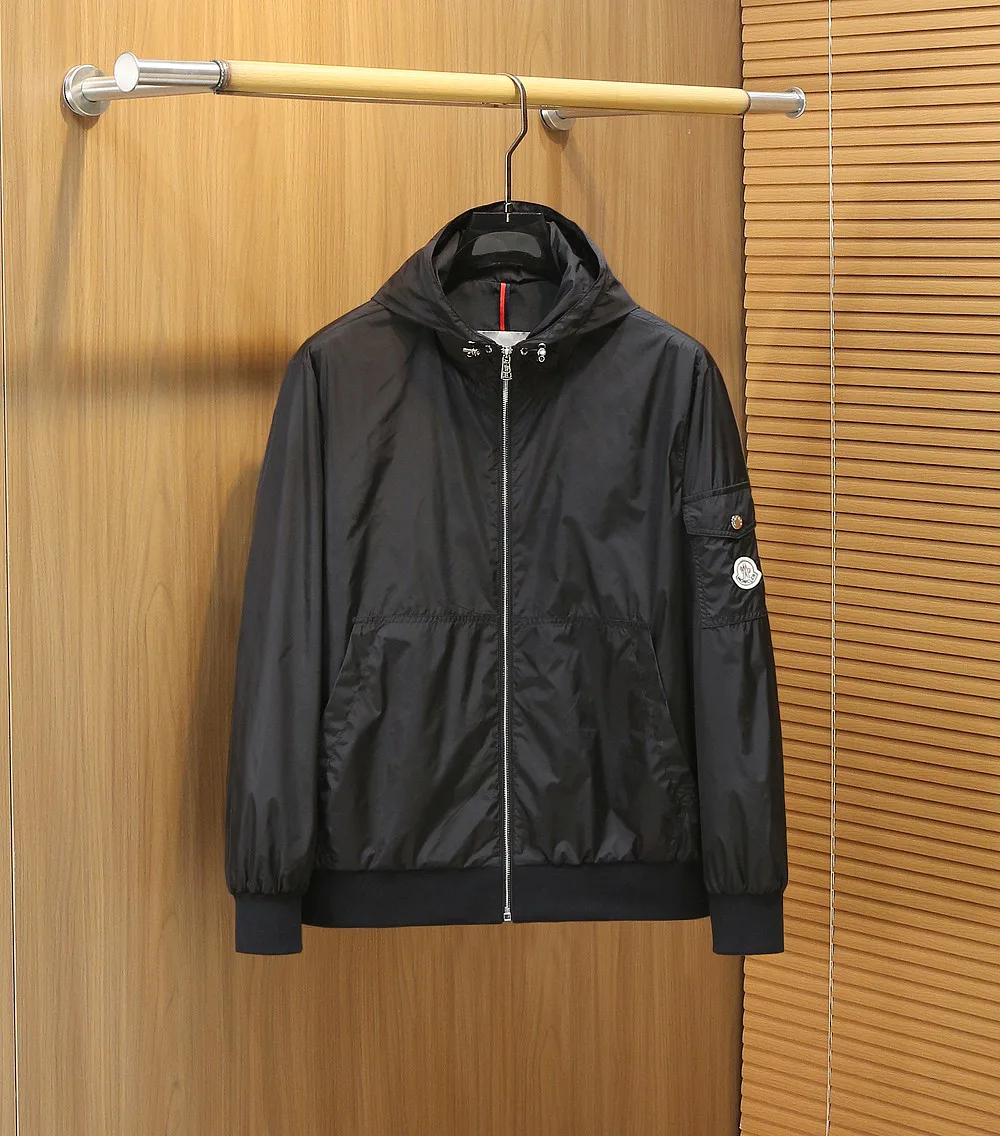 Куртки И Пуховики Мужские Moncler 11011018