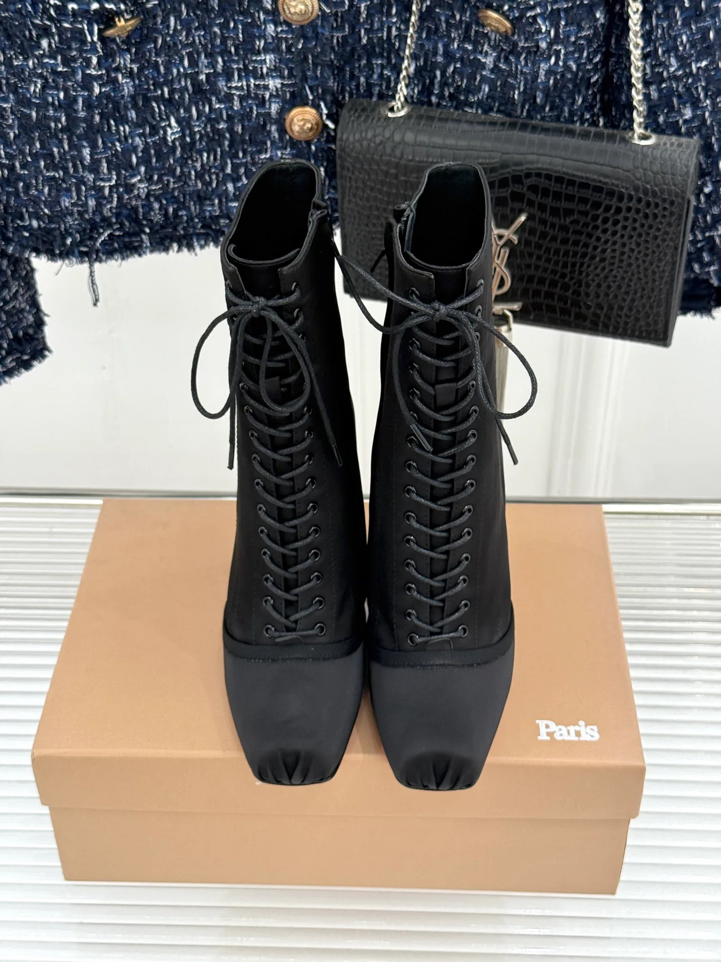 Ботильоны Женские Christian Louboutin 18575733