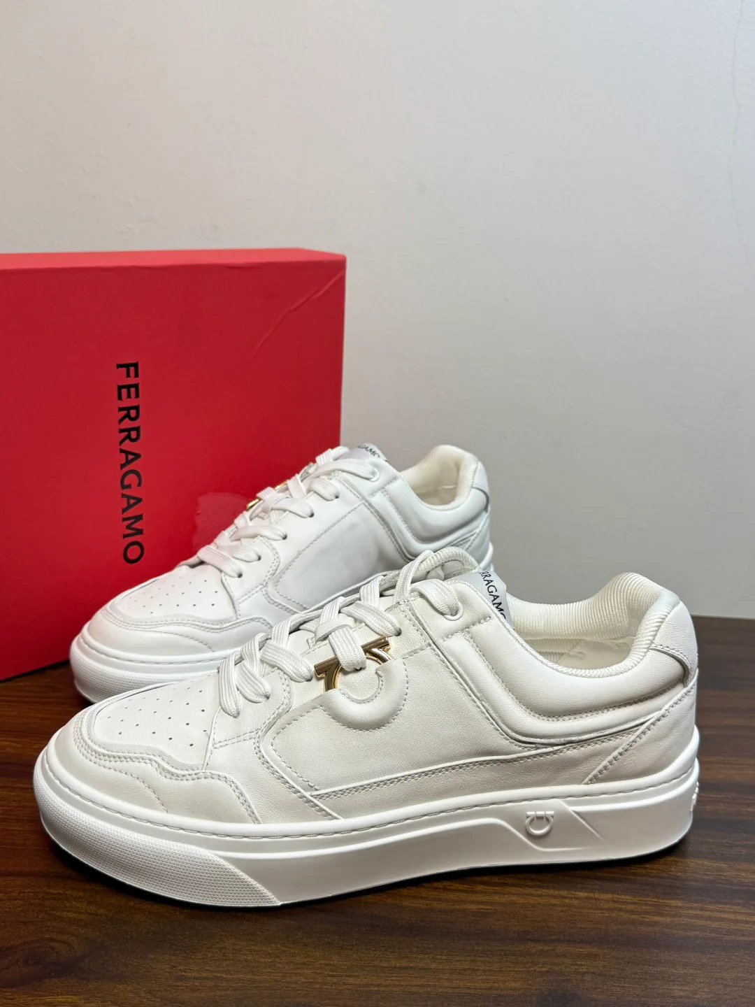 Кроссовки Мужские Salvatore Ferragamo 19623435