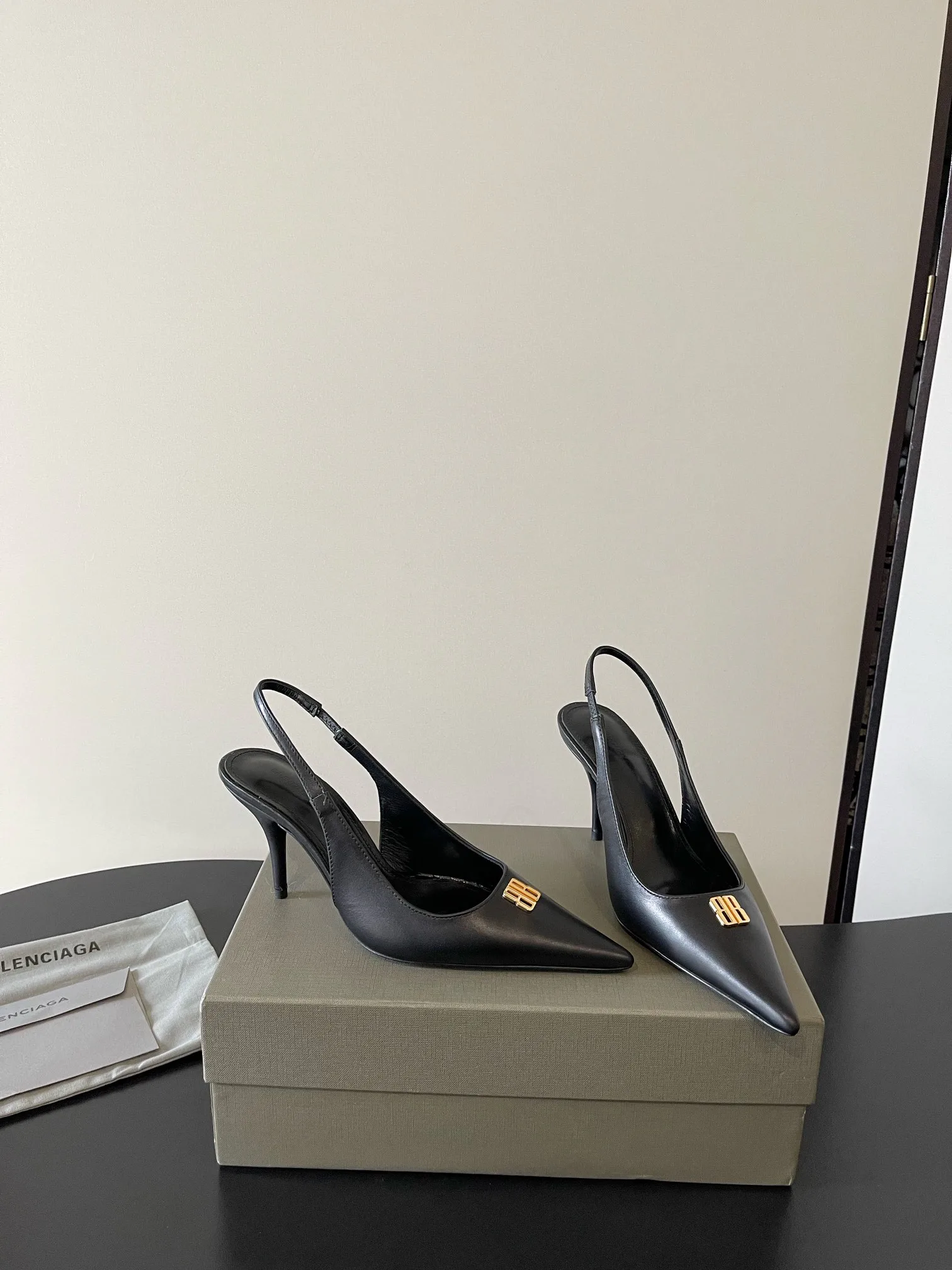 Босоножки Женские Balenciaga 11461083