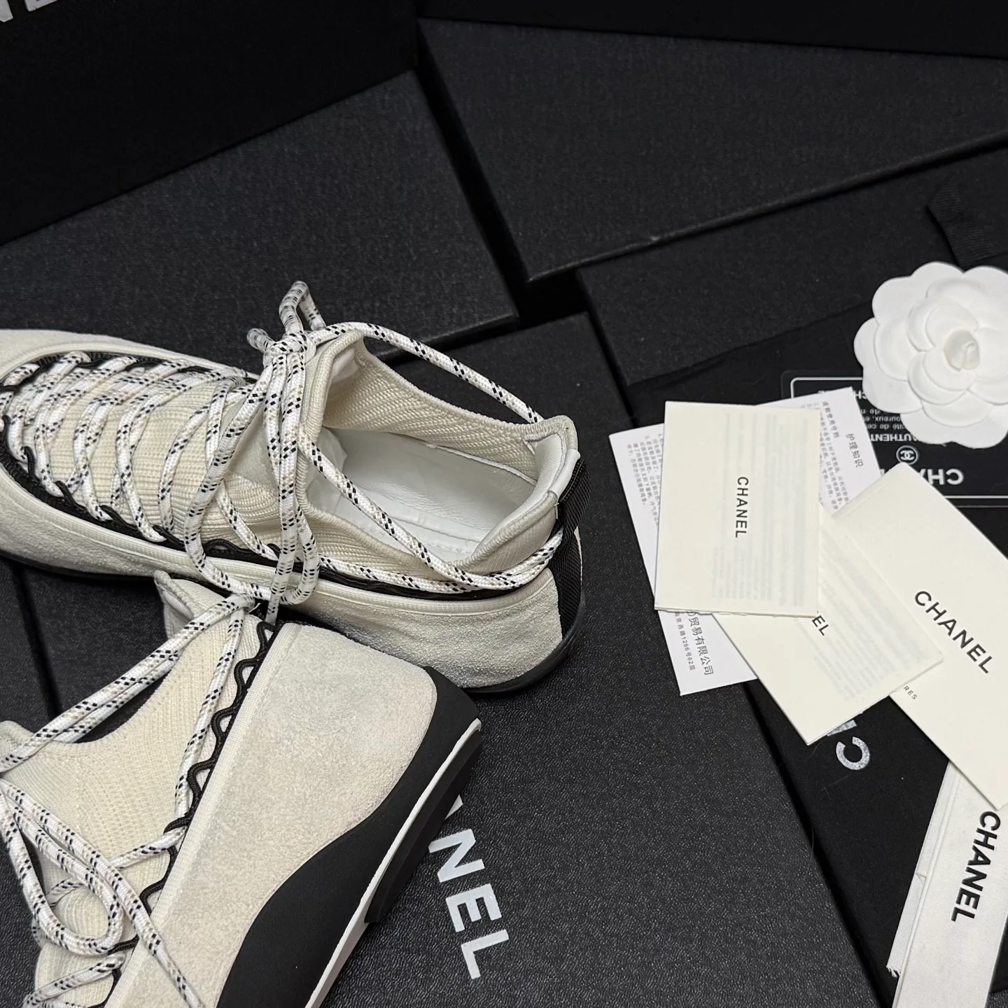 Кроссовки Женские Chanel 18083058