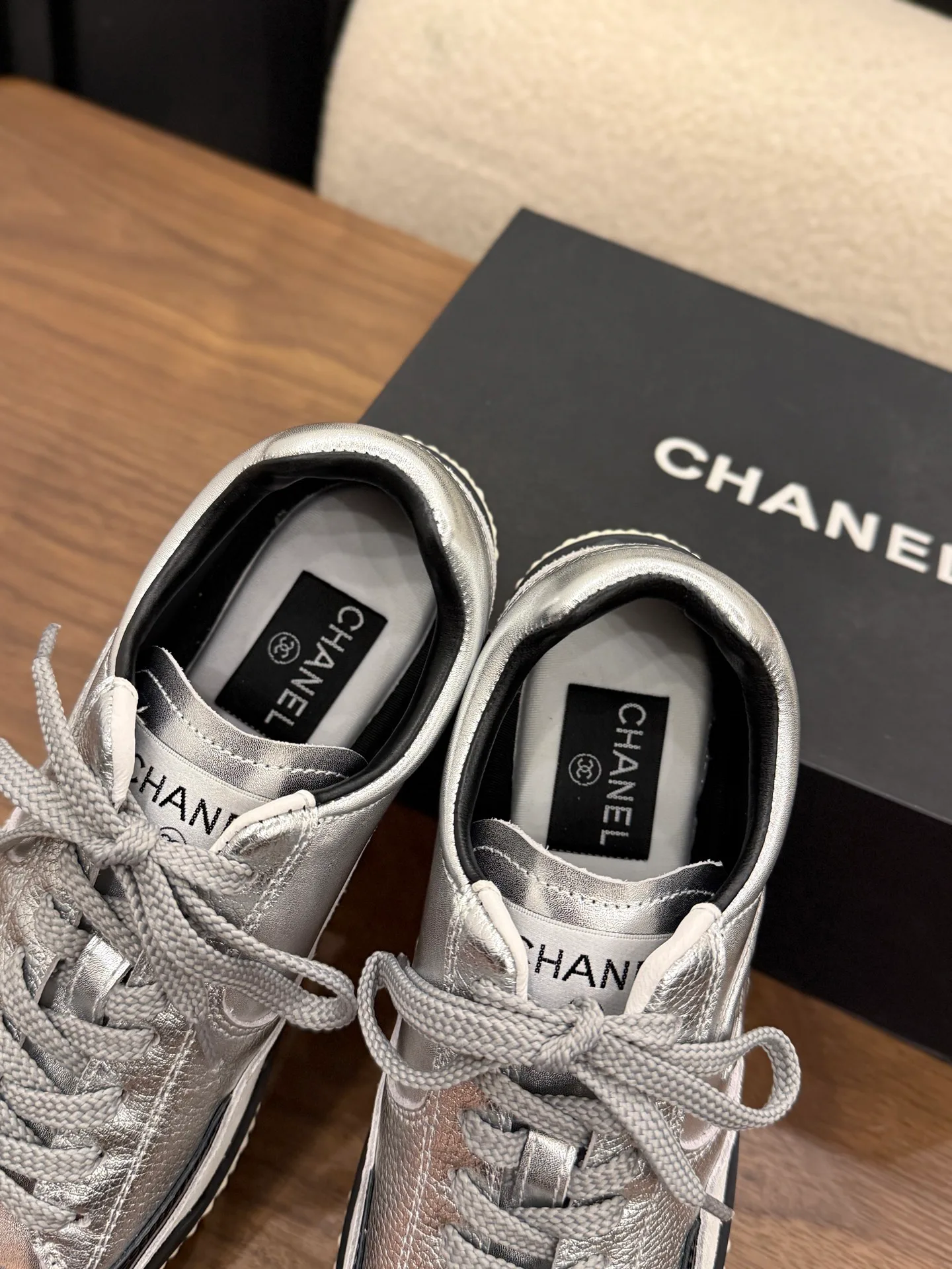 Кроссовки Женские Chanel 19253498