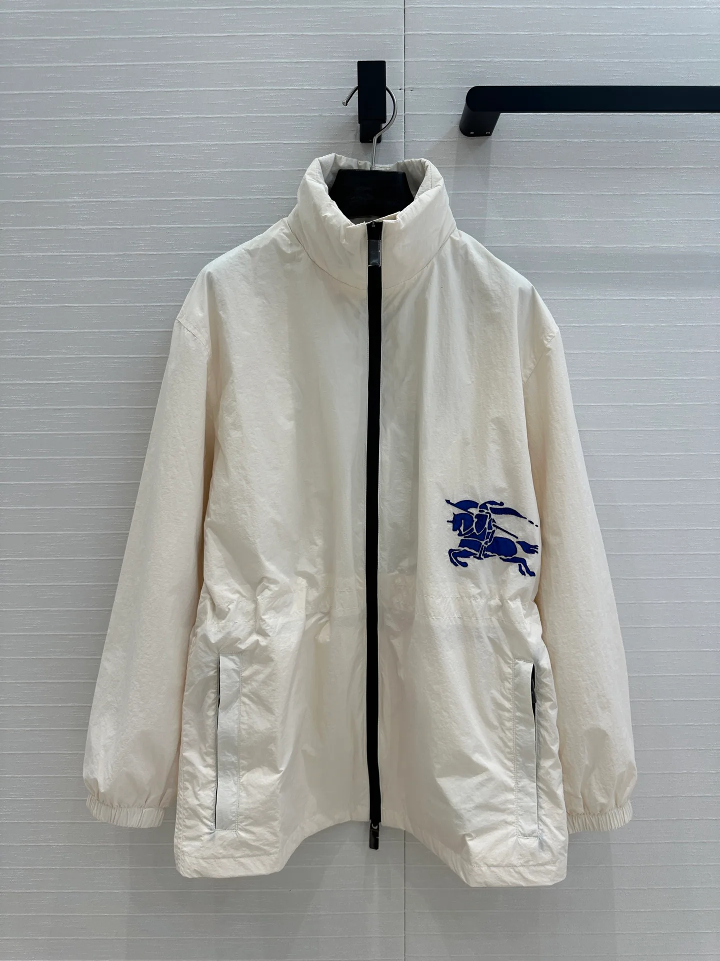 Куртки И Пуховики Женские Burberry 18831