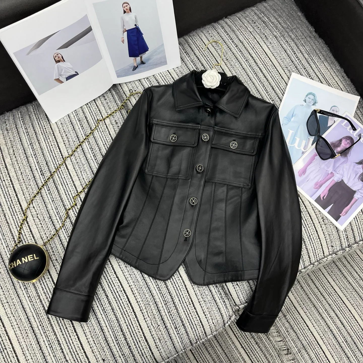 Кожаные Куртки И Дублёнки Женские Chanel 19371698