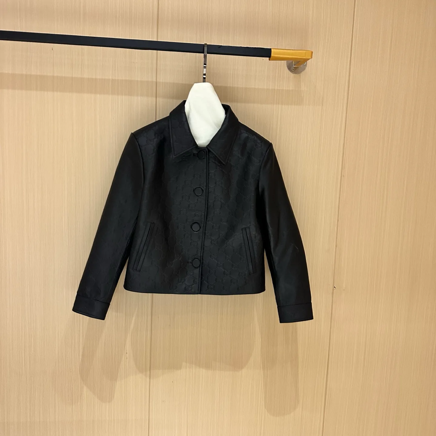 Кожаные Куртки И Дублёнки Женские Gucci 784942