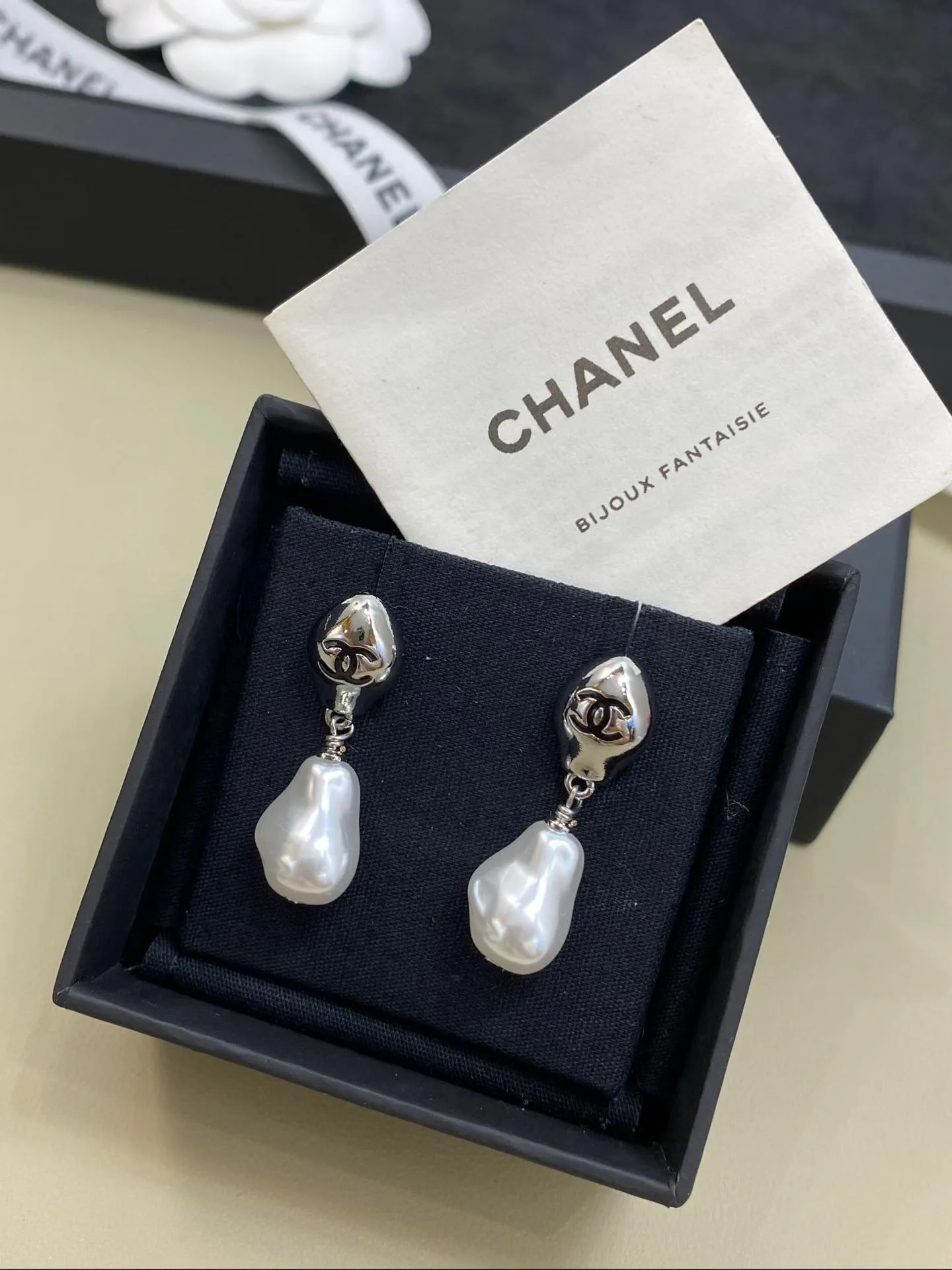 Бижутерия Chanel 17857359