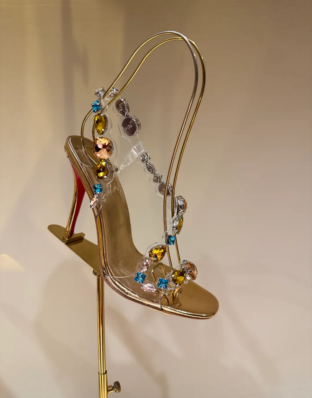 Босоножки Женские Christian Louboutin 5737630