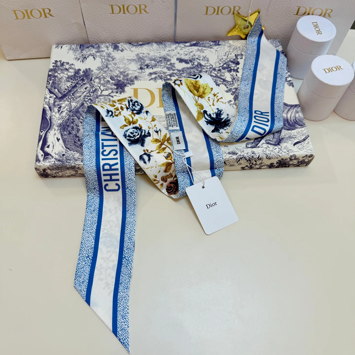 Платки Christian Dior 10695706