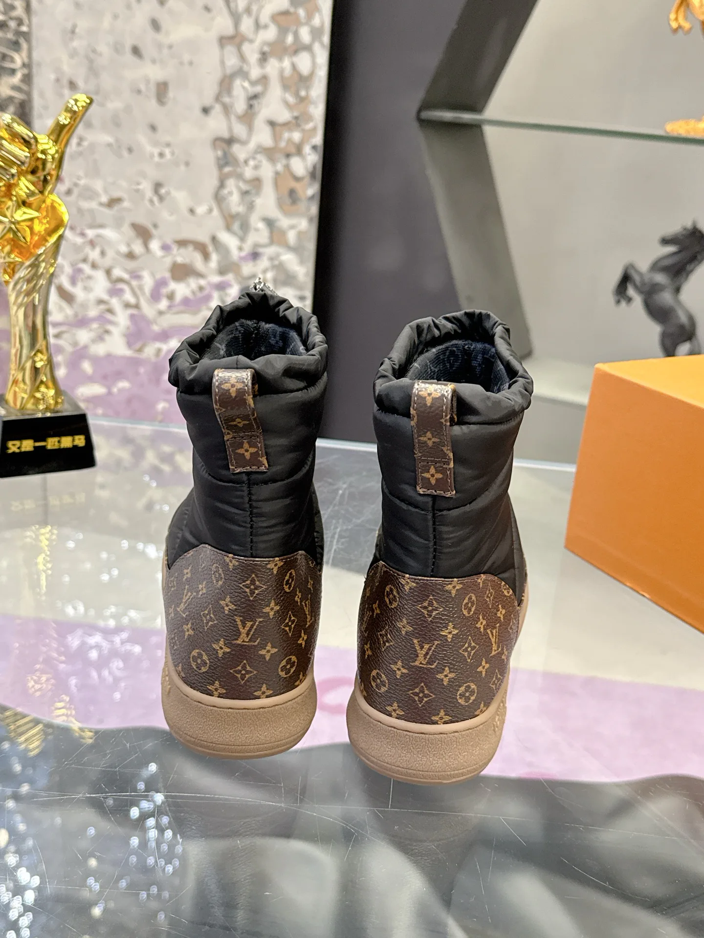 Угги Женские Louis Vuitton 841709