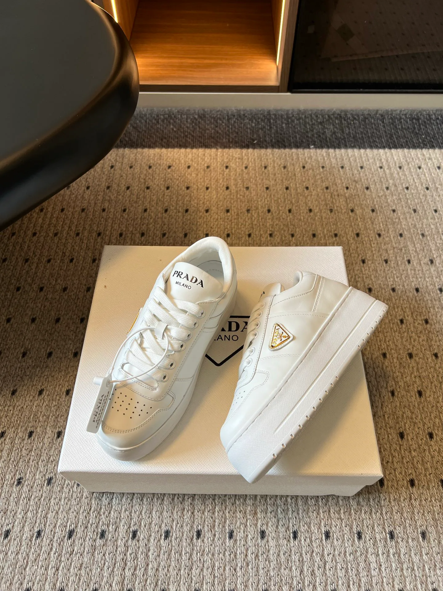 Кроссовки Женские Prada 18509472