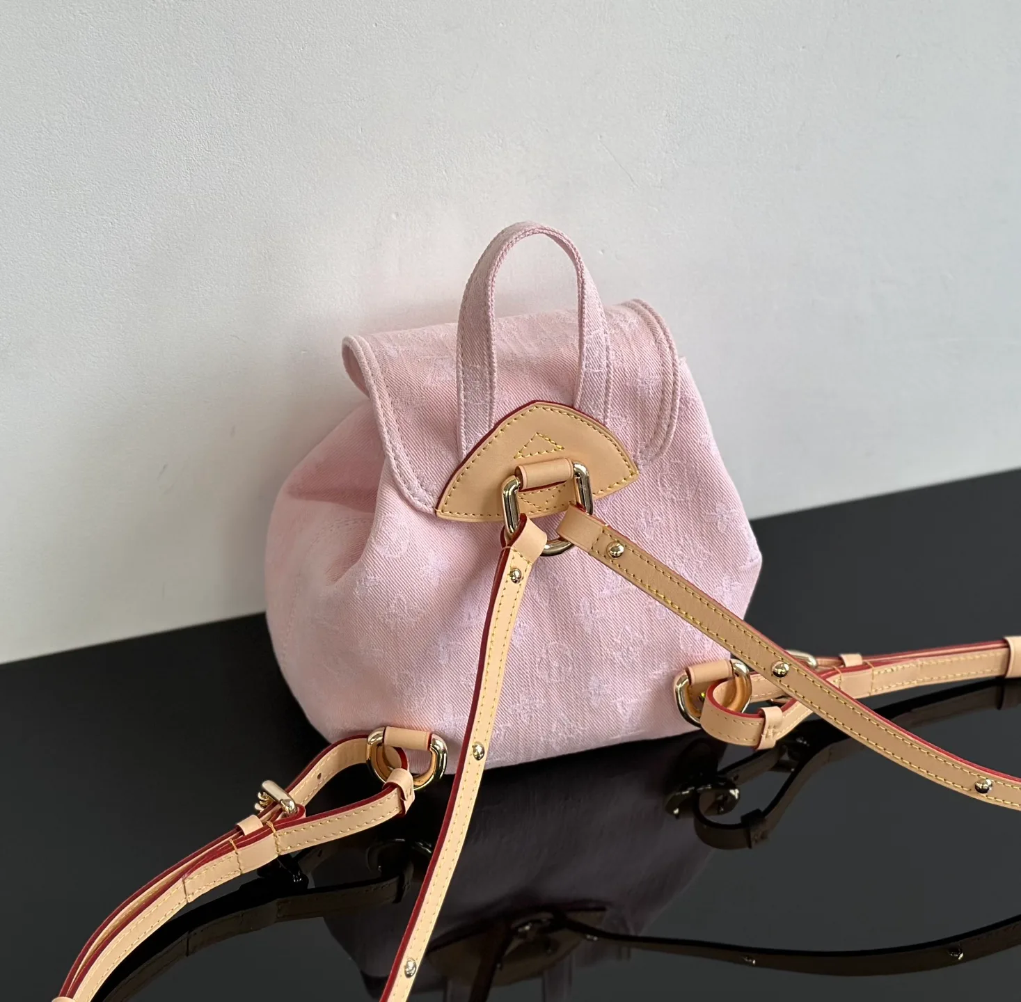 Рюкзаки Женские Louis Vuitton 18376511