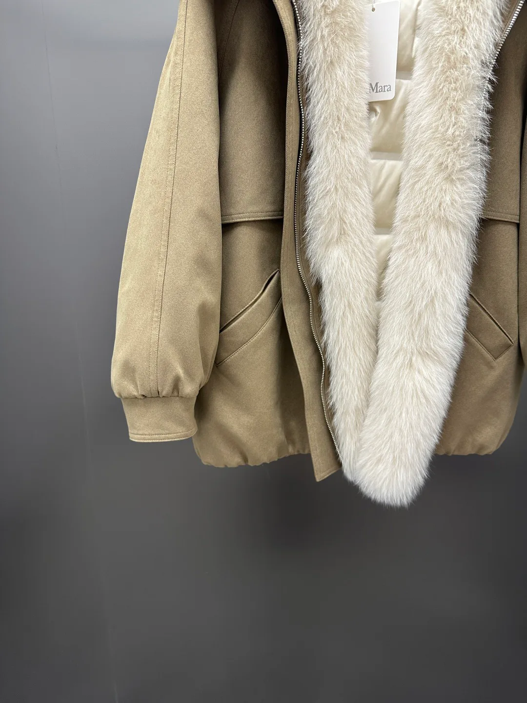 Куртки И Пуховики Женские Max Mara 18702423