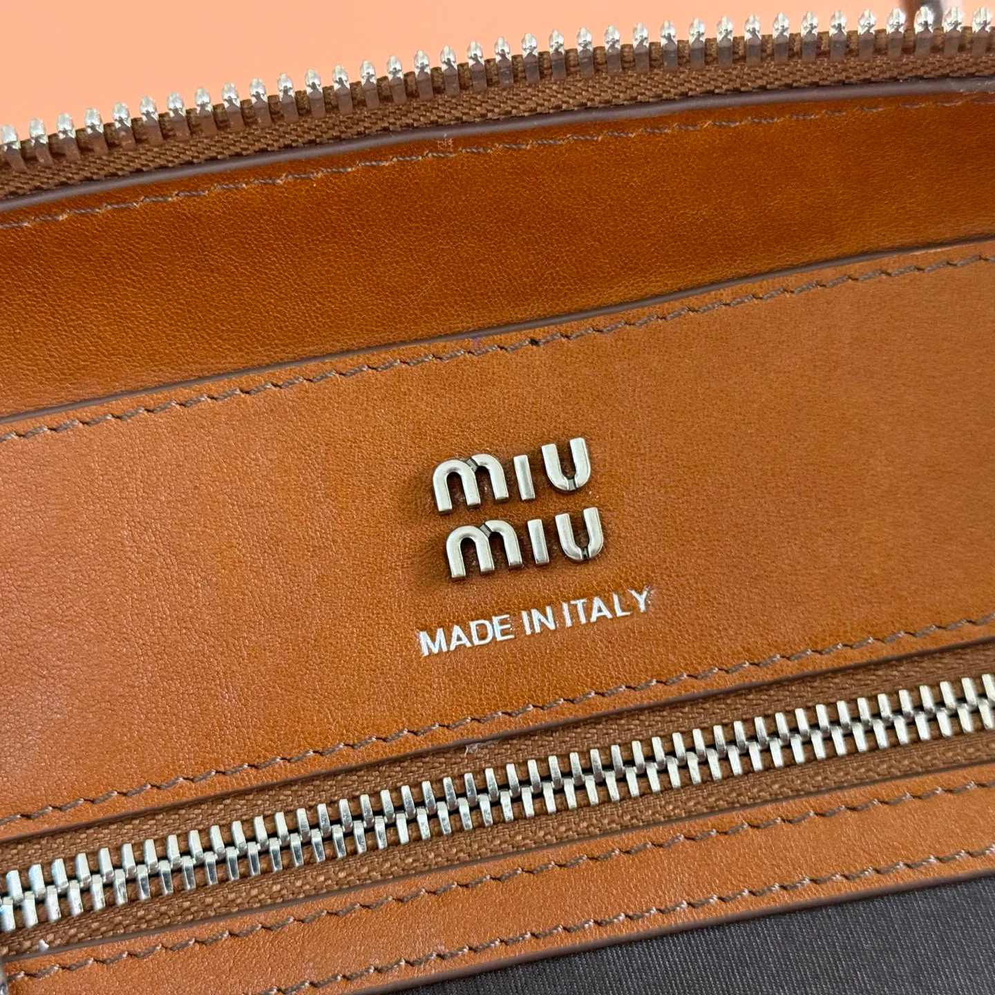 Классические Сумки Женские Miu Miu 12859991