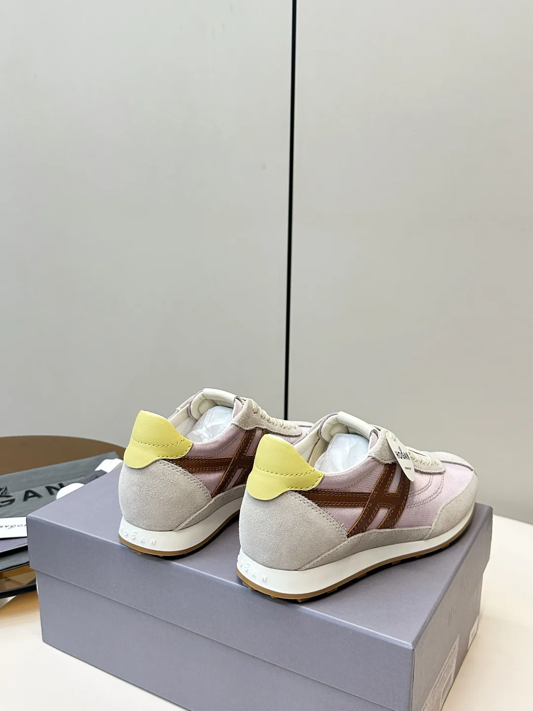 Кроссовки Женские Hogan 11424874